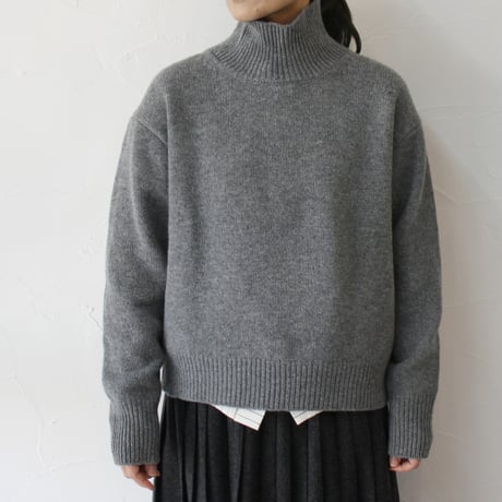 atelier naruse アトリエナルセ　ラムウールタートルネックセーター　#キャメル、グレイ