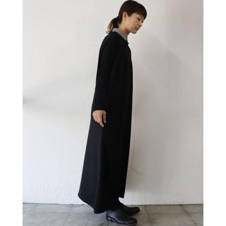 CAERULA カエルラ　ウォッシャブルウールワンピース　#ブラック、レッド、グリーン