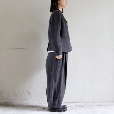 **2026s/s分到着** atelier naruse アトリエナルセ　リネンコクーンダーツパンツ　linen cocoon darts pants　#ベイジュ、チャコール