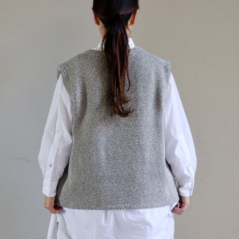 ARTE POVERA アルテポーヴェラ ウール＆リネン混ベスト #キナリx黒