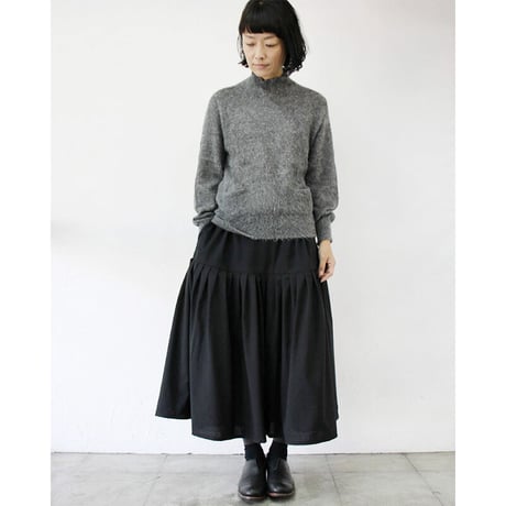 **再入荷** homspun ホームスパン　ウールトロピカルクロス裏付きタックスカート　#ブラック　【送料無料】