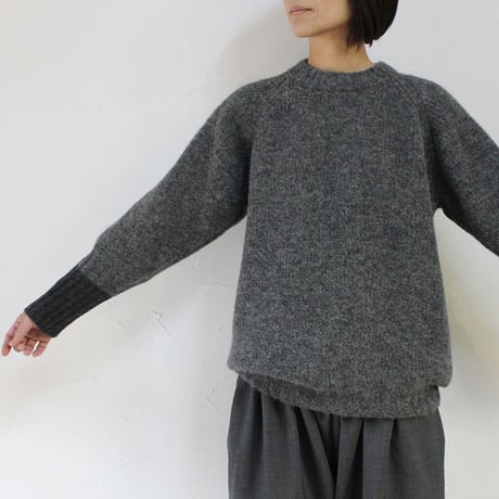 **再入荷** homspun ホームスパン　アルパカウールクルーネックプルオーバー　♯グレーｘチャコールグレー、ホワイトｘアイボリー　【送料無料】