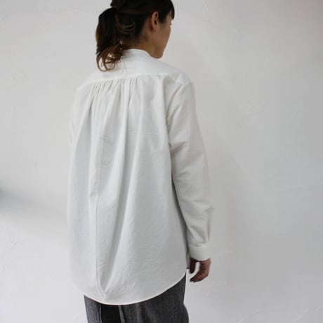 SUSURI ススリ　ヘムレンシャツ　#greenish black , off white