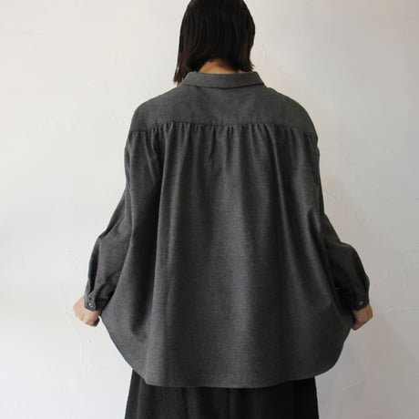 **再入荷** Linenya リネンヤ　コットンｘヤクウール丸襟ブラウス　#チャコール、グレー、ベージュ
