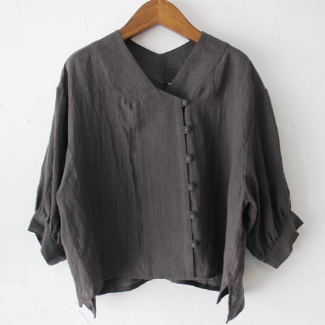 atelier naruse アトリエナルセ　linen stitch V-neck blouse　リネンステッチVネックブラウス