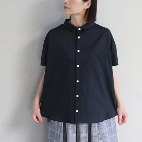 LinenYa リネンヤ　コットン丸襟ブラウス　#ブラック、ホワイト