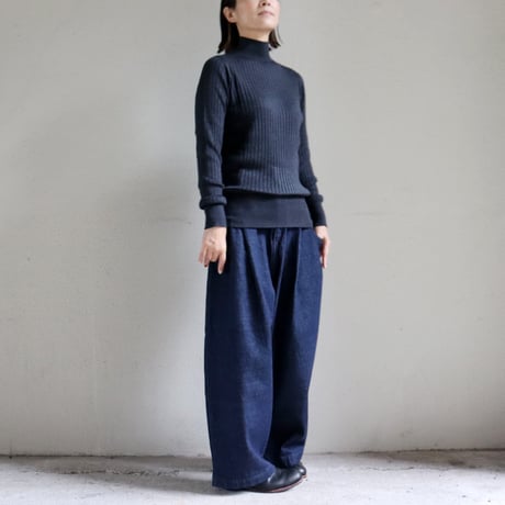 **再入荷** atelier naruse アトリエナルセ　コットンデニムタックパンツ　cotton denim tuck pants　#インディゴ