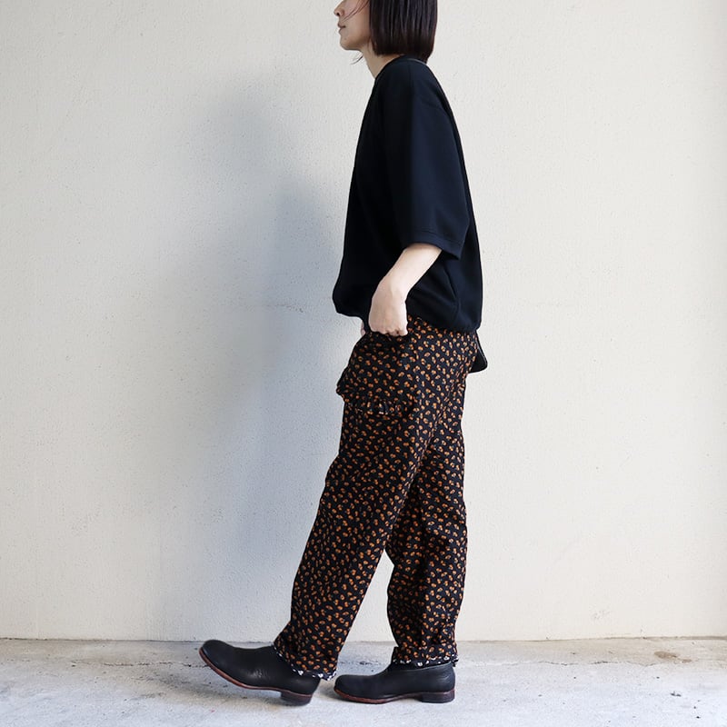 homspun ホームスパン キャラコ小花プリントフリルポケットパンツ