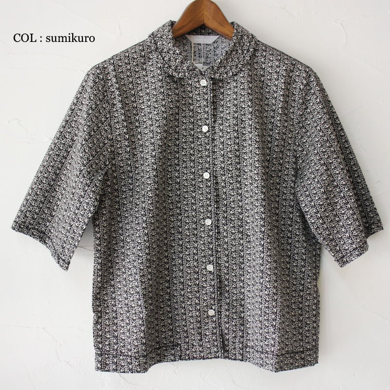 homspun ホームスパン キャラコ小花プリント6分袖丸襟ブラウス