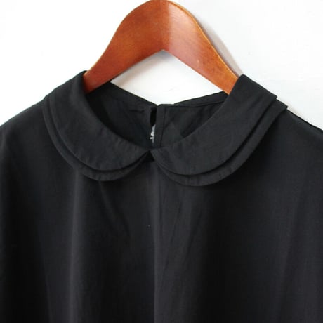 **またまた再入荷** homspun ホームスパン　ダブルフラットカラープルオーバーブラウス