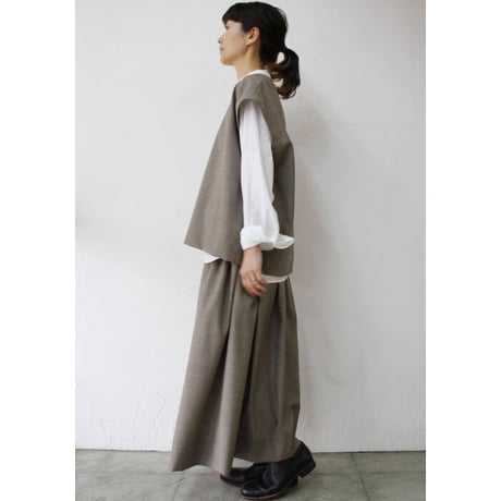 **またまた再入荷**　homspun ホームスパン　ウールトロピカルクロスギャザースカート　#ベージュ、チャコール、ネイビー　【送料無料】