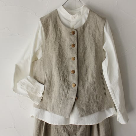 **またまた再入荷** atelier naruse アトリエナルセ　linen vest　リネンベスト　#ベイジュ、チャコール
