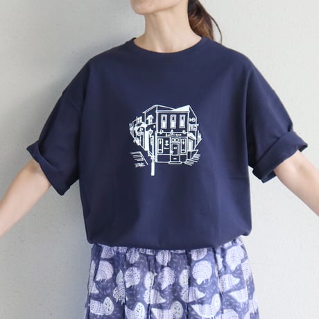 amne アンヌ　Tシャツ　ブティック柄半袖Tシャツ　#ホワイト、セージ、ネイビー