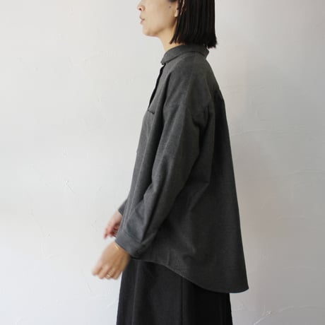 **再入荷** Linenya リネンヤ　コットンｘヤクウール丸襟ブラウス　#チャコール、グレー、ベージュ