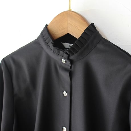 **再入荷** amne アンヌ　GABARDINE frilled blouse　ギャバジンフリルブラウス　#ブラック