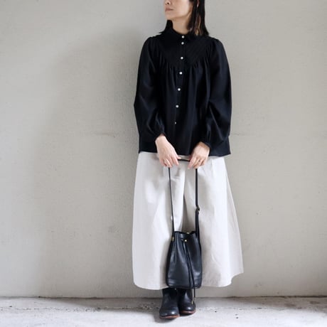 MAGALI マガリ　ハイカウントコットンリネン・コクーンパンツ　#ブラック、オートミール