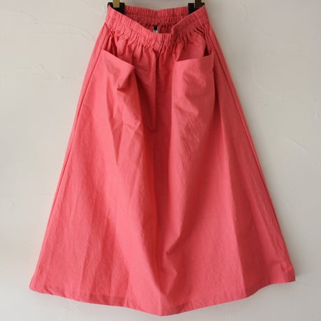 **またまた再々入荷** atelier naruse アトリエナルセ　ダウンプルーフコットンカットインポケットスカート down proof cotton cut-in pocket skirt