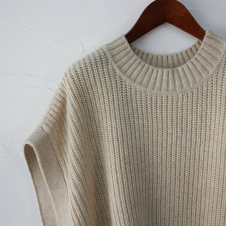 maomade マオメイド　やわらかウールミドルゲージベスト　#エクリュ、グリーン、ブラック