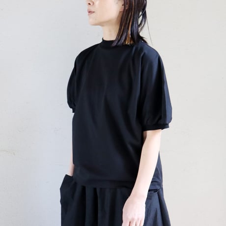 MAGALI マガリ　コットン天竺ギャザースリーブカットソー　#オートミール、パープル、ブラック