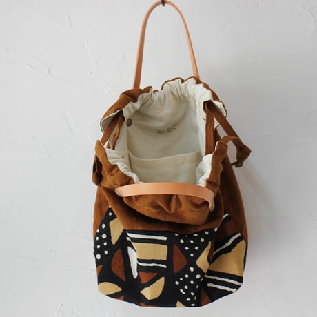 ARTE POVERA アルテポーヴェラ　SuKiMaリメイク インドハンドプリント巾着BAG（M)　#ブラウン、ブラック
