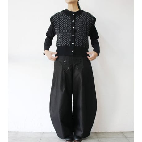 **再入荷** homspun ホームスパン　メリノウール前開きベスト　#アイボリーｘブルー、ブラックｘチャコール
