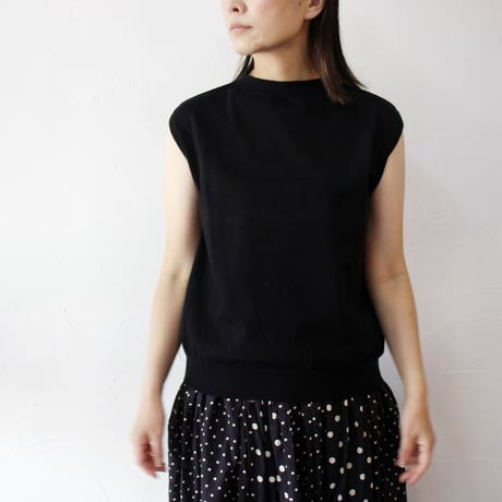 **再入荷** Linenya リネンヤ as it is. コットンノースリーブニット　#アイボリー、ブラック