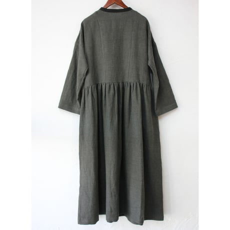 MAGALI マガリ　ブラッシュドベルギーリネンギャザーワンピース　#ベージュ、チャコール