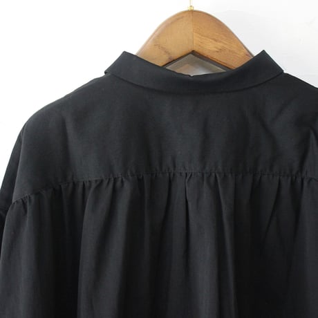 **またまた再入荷**Linenya リネンヤ　高密度サテン長袖丸襟ブラウス　#black