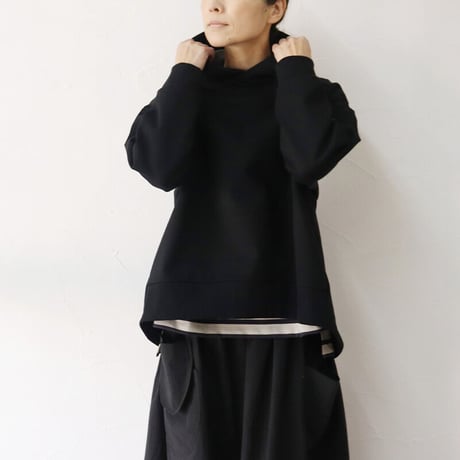 maomade マオメイド　きれいめしっかり裏毛Aラインフード付きプルオーバー