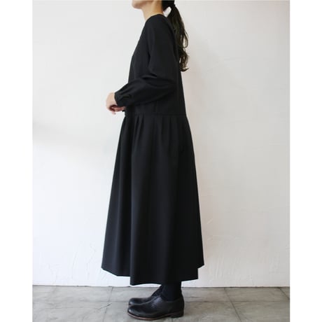 **2026年度分到着** atelier naruse アトリエナルセ kurumi button formal one-piece クルミボタンフォーマルワンピース　#ブラック