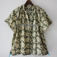 ARTE POVERA アルテポーヴェラ　インド草木染めハンドプリントスタンドギャザーシャツ　#オリーブ