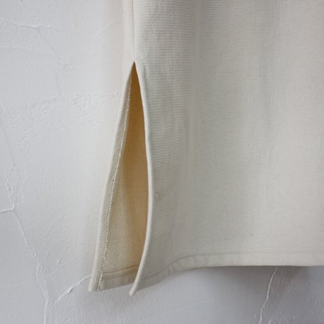 ARTE POVERA アルテポーヴェラ　ハードインレイVネックチュニック　#生成り、黒
