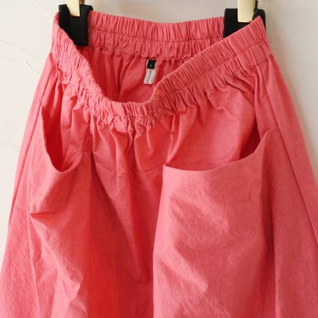 **またまた再々入荷** atelier naruse アトリエナルセ　ダウンプルーフコットンカットインポケットスカート down proof cotton cut-in pocket skirt