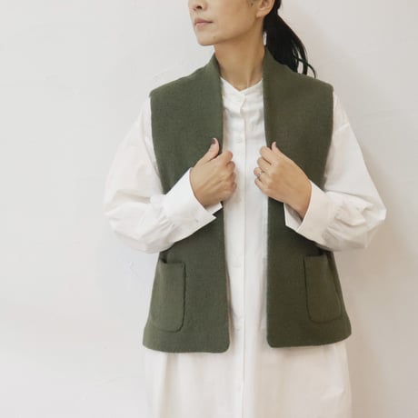 atelier naruse アトリエナルセ　pure wool bouclé vest　ピュアウールブークレベスト　#ブラック、オリーブ　【送料無料】