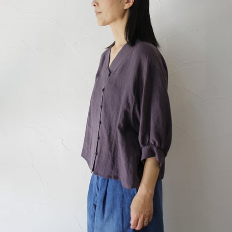 atelier naruse アトリエナルセ　linen stitch V-neck blouse　リネンステッチVネックブラウス
