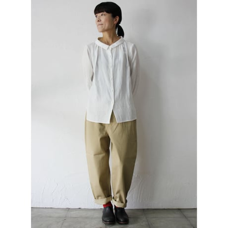 atelier naruse アトリエナルセ linen stand-off collar blouse #off white , salmon pink 【送料無料】