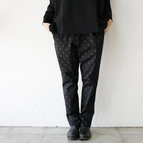 TRAVAIL MANUEL トラバイユマニュアル　ドットチノナローパンツ　#ブラックｘグレー