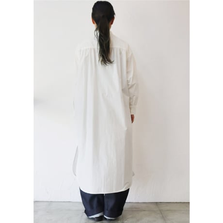 **またまた再入荷** atelier naruse アトリエナルセ　コットンタイプライターロングシャツ　#ホワイト　【送料無料】
