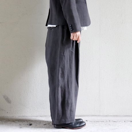 **2026s/s分到着** atelier naruse アトリエナルセ　リネンコクーンダーツパンツ　linen cocoon darts pants　#ベイジュ、チャコール