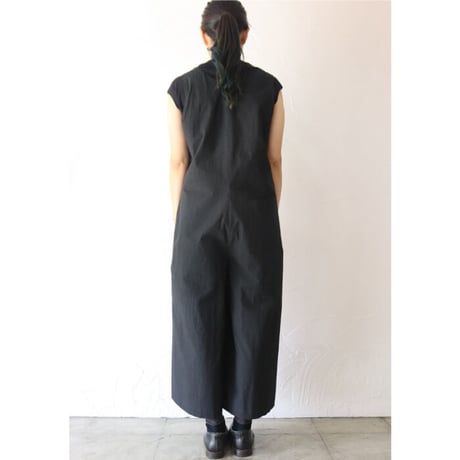 **またまたまた再入荷**Linenya リネンヤ　コットンVネックサロペット　#ネイビー、チャコール、ブラック