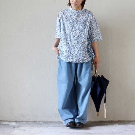 **再入荷**LinenYa リネンヤ　コットンボイルフラワープリントバンドカラー半袖シャツ　#ネイビー、ホワイト