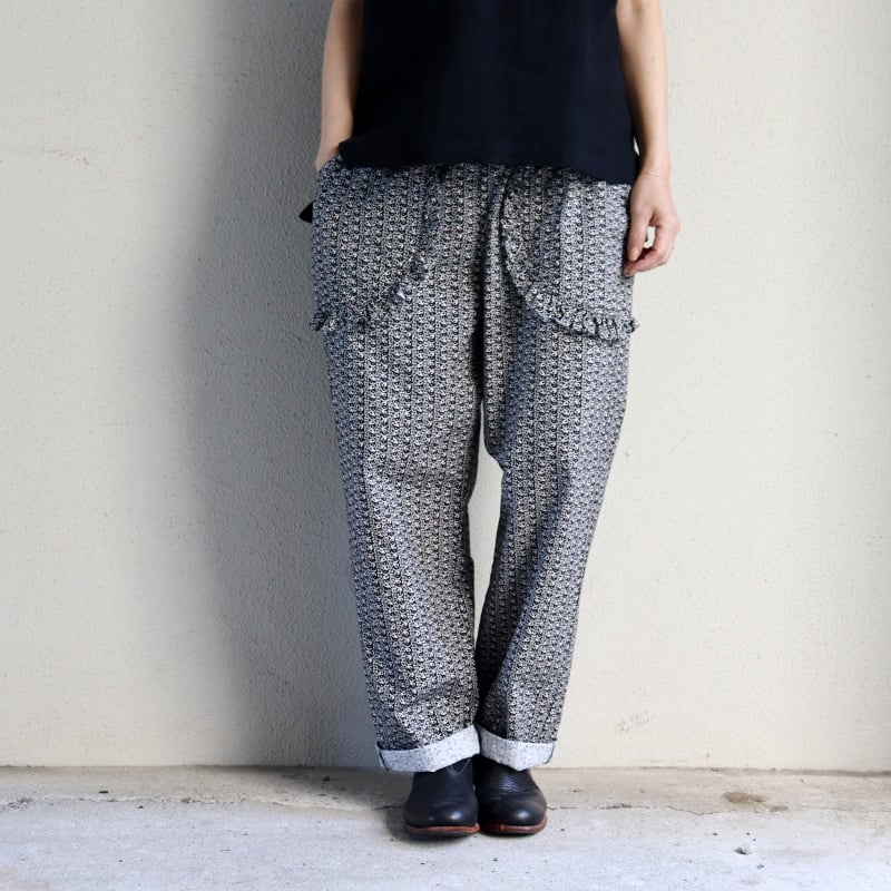 homspun ホームスパン キャラコ小花プリントフリルポケットパンツ