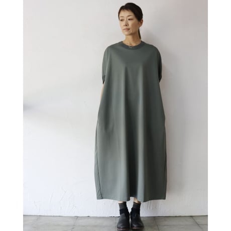 TRAVAIL MANUEL トラバイユマニュアル　ライトポンチシェルワンピース　#グレーオリーブ、ブラック