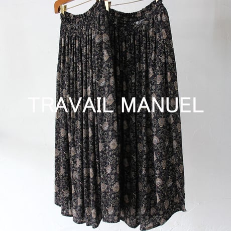 TRAVAIL MANUEL トラバイユマニュアル　アラベスクプリントロングギャザースカート　#ブラック