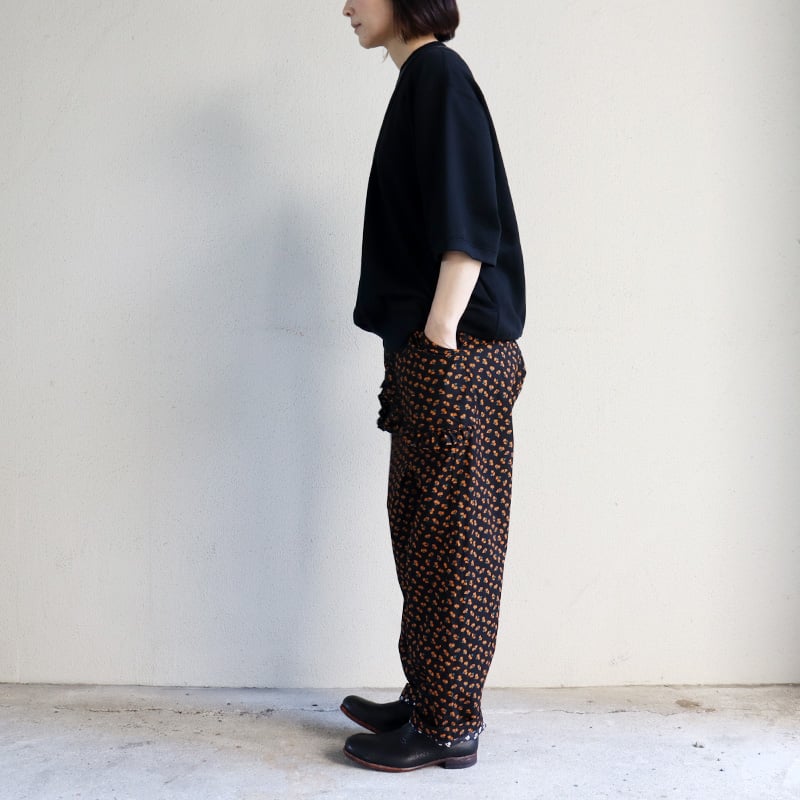 homspun ホームスパン キャラコ小花プリントフリルポケットパンツ