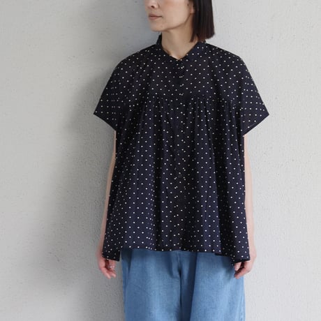 **再入荷** soil ソイル　ドットバンドカラーフレンチスリーブシャツ　#ブラック、ネイビー
