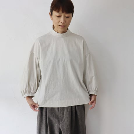 MAGALI マガリ　硫化染めコットンギャザースリーブプルオーバー　#グレー、シナモンブラウン、ブラック