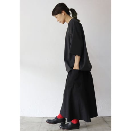TRAVAIL MANUEL トラバイユマニュアル　コンパクト天竺ヘムシャーリングTシャツ　#グレー、ブラック、チャコールブラウン