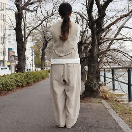 **またまた再入荷** atelier naruse アトリエナルセ　linen vest　リネンベスト　#ベイジュ、チャコール