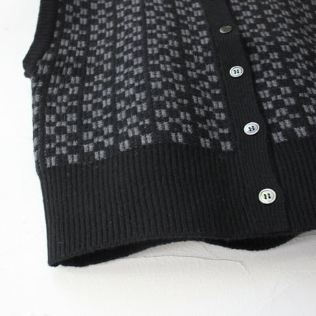 **再入荷** homspun ホームスパン　メリノウール前開きベスト　#アイボリーｘブルー、ブラックｘチャコール